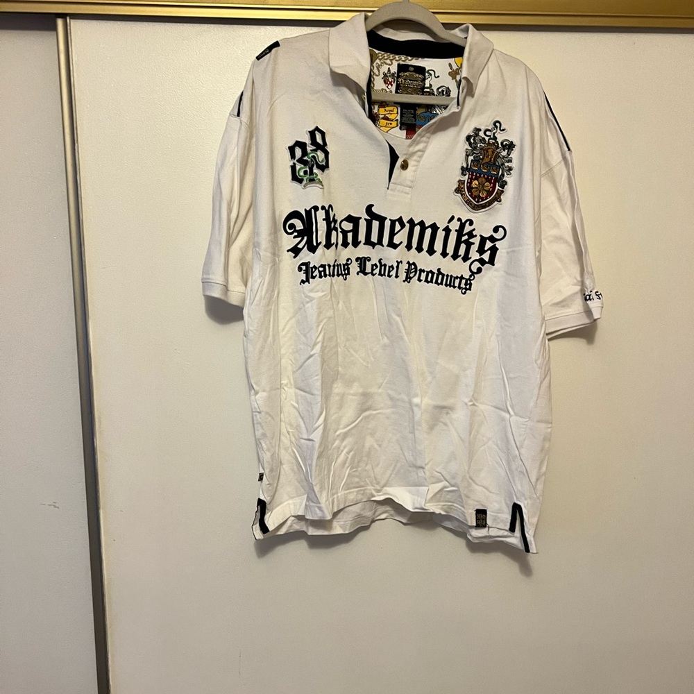 Mens XXL White Akademiks short sleeve polo style shirt.